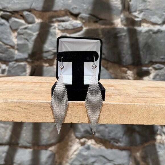 Tiffany & Co X Elsa Peretti Silver Mesh Drop Earrings - Picture 2 of 10